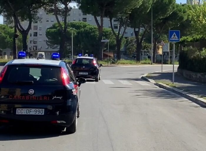 Fuga spericolata a Tor Bella Monaca con incidente: arrestati due uomini