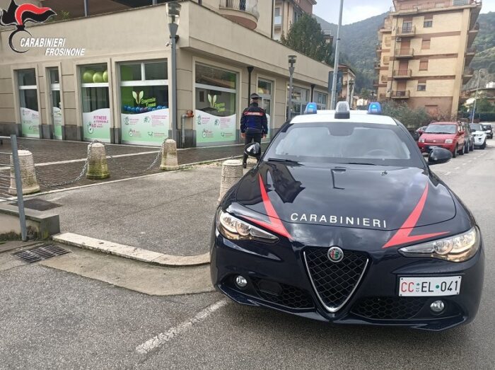 Villa Santa Lucia (FR). Carabiniere sventa furto in un supermercato