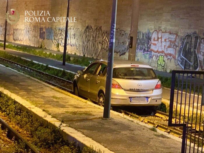 Roma auto su rotaie autista positivo alcol test